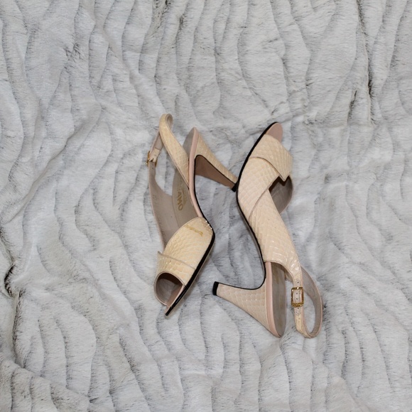 VINTAGE CREAM / BEIGE SALVATORE FERRAGAMO SHOES SI - Picture 2 of 8